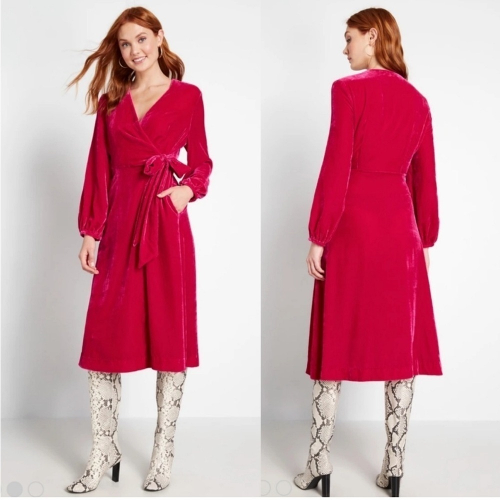 Emilyandfin Luna Wrap Dress Fuchsia Velvet PInk Midi Small S NWT